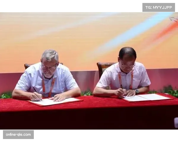 中国足协与法国、越南签署合作备忘录,推动足球外交