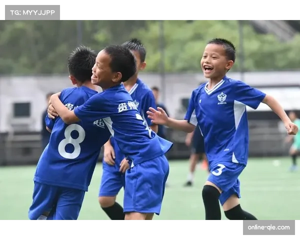 中超俱乐部社区公益活动月启动，关注青少年足球